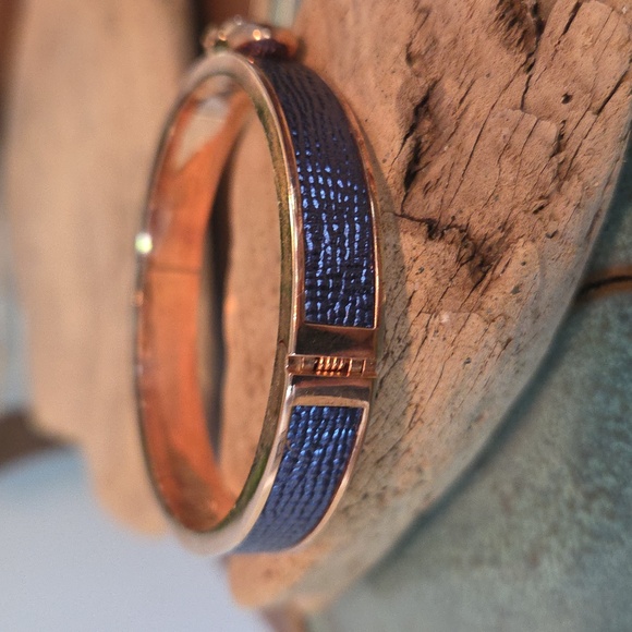 Coach Signature MARINA Hinged bangle - Picture 2 of 5